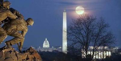 Washington di malam hari